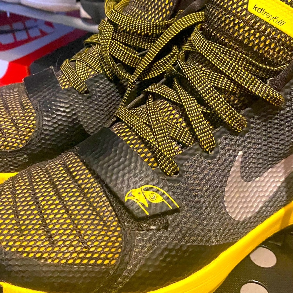 Yellow stylish Nike 💛